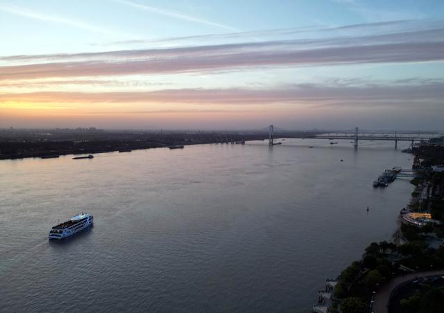 自媒扬新风徽聚好故事：江潮澎湃涌鸠兹，古韵今辉耀芜湖