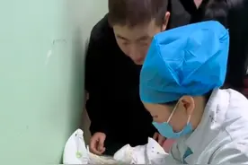 生完双胞胎又怀三胞胎的“95后”宝妈顺利生产：喜得三千金，老大4斤，老二4斤，老三3.8斤图片