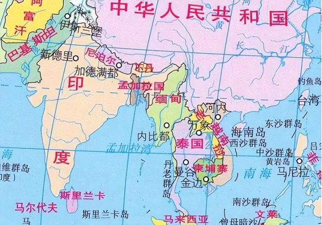 见完莫迪一面后，中方专机并未飞回北京，立马改道去了巴基斯坦