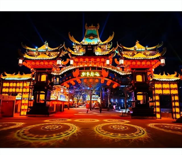 号称教科书级别的4A级景区，开封人的后花园，万岁山凭啥出圈？