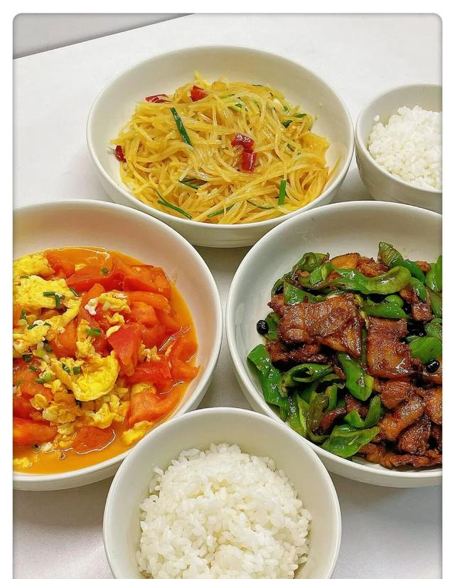 一周七天不重样的家常下饭菜，一家三口吃不腻的粗茶淡饭！ 第2张