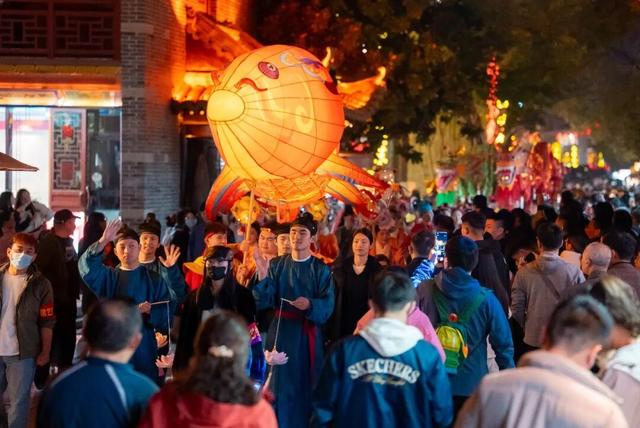 错峰游园正当时，灯火阑珊到元宵 | 在台儿庄古城许你一场从容相遇！