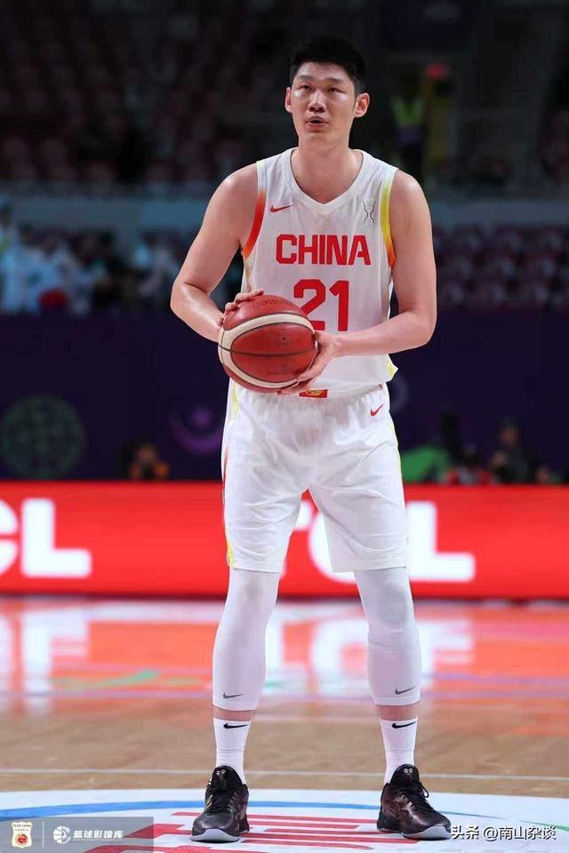 中国男篮在北京五棵松，遭遇开门黑