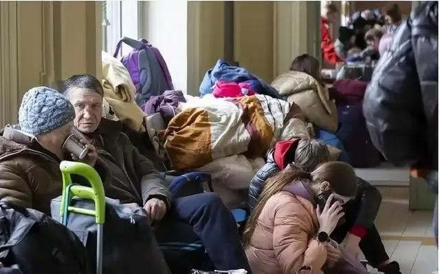 再打下去可能灭国，三年前乌克兰还有4300多万人，如今还有多少？