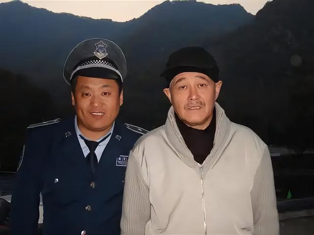 赵本山也想不到	，一向老实本分的宋晓峰，会在过年前，栽个大跟头