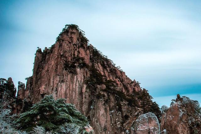 黄山是妇孺皆知的名山，为啥没排进五岳之中呢？想进五岳有多难？