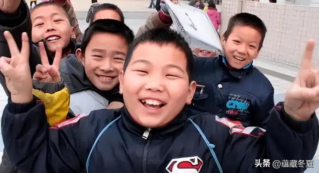 教育部扔下重磅炸弹：2026年开始，全国一律不准再买校外商业试卷