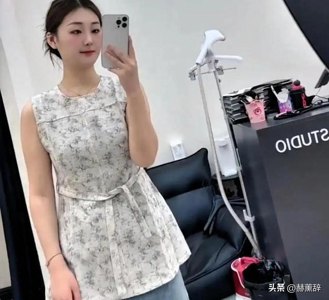 朱小伟做梦也没有想到，离婚四年后，前妻陈亚男没能活成真实自己