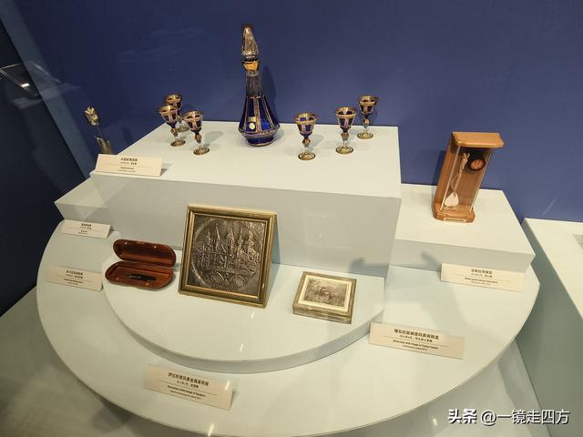 在北京的中央礼品文物管理中心看“一国一物一风情”展览