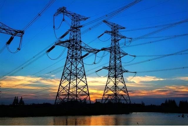 电力短缺“卡脖子”：美国AI产业的阿喀琉斯之踵与中国启示