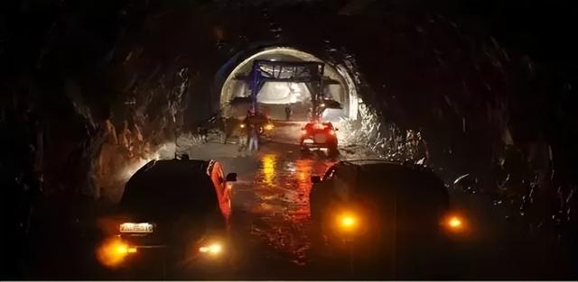 从冰封雪原到热带雨林：中国终极越野之路扎墨公路，你敢挑战吗？