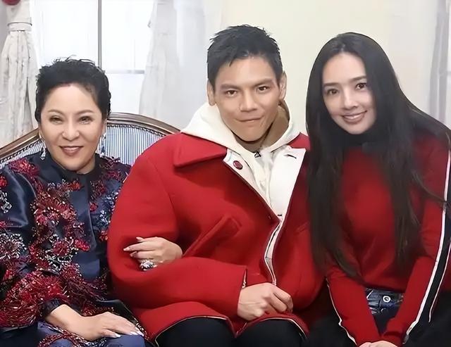 别丢人现眼了！明星夫妻圈钱上800个综艺，那点破事全国都看腻了