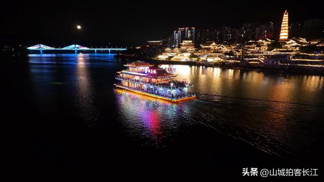 重庆安逸巴适的古街，既能享受惬意慢生活，又能欣赏绝美江景！