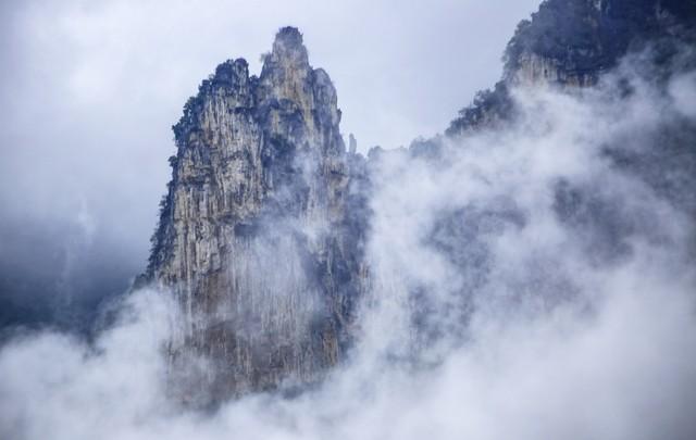 七律·长江三峡游（平水韵）