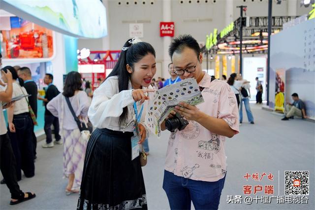 房县西关印象惊艳2025中国文化旅游产业博览会 诗意古街引全国瞩目