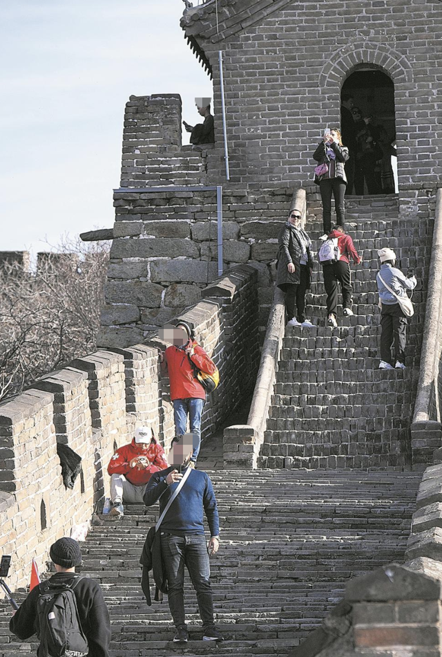 太意外！大量海外游客涌入中国，打着旅游“幌子”，实则另有目的