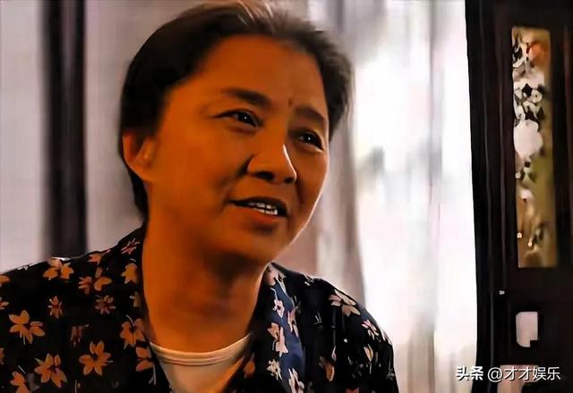 千万别被迟蓬骗了！电视里朴实无华，私地下竟是这样的“两面派”