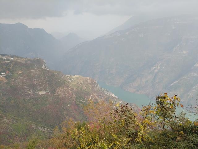 鄂渝行第三天：小红船.瞿塘峡.巫山.神女天路
