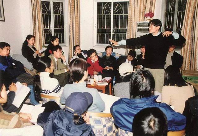 马云61岁了，用61张照片看他一路走来的故事！（真的感慨万千）