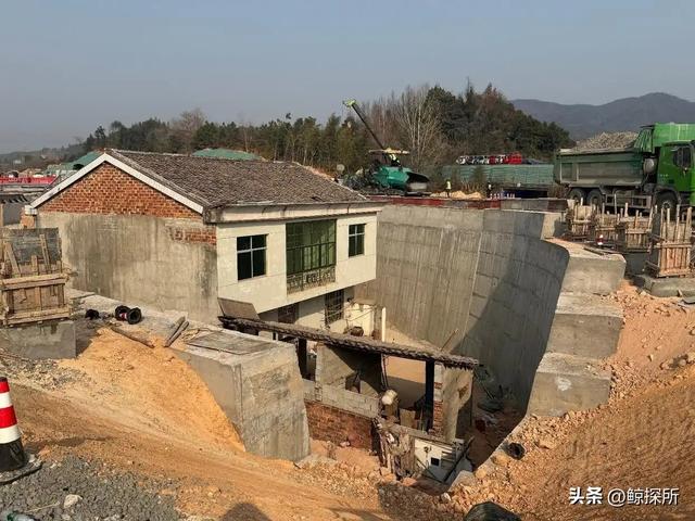 江西金溪之眼全家已经搬走，当初给160万不知足，如今后悔也晚了