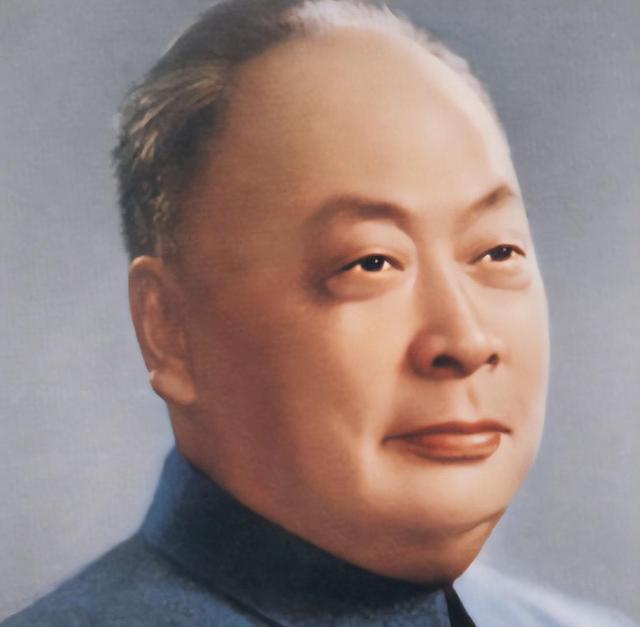1955年，蒋介石指着十大元帅的照片，对宋美龄说：这个人太可怕了