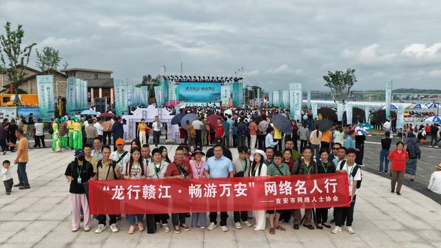 江西吉安的赣江，就是“一条大河波浪宽”里那条大河