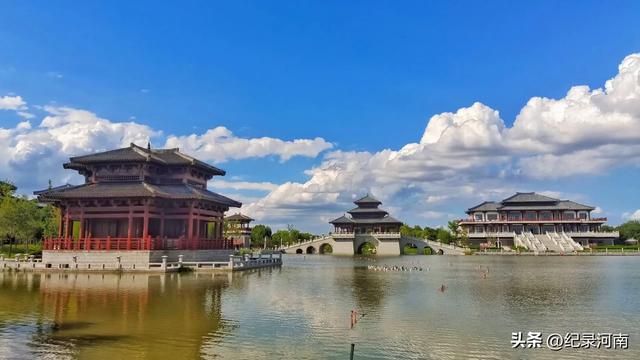 商丘古城作为国家历史文化名城，在文旅产业发展方面拥有众多机遇