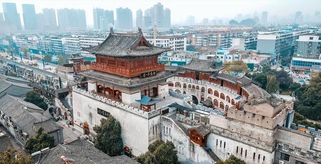 都说洛阳比开封还好，两地旅居半月后，说实话和网上说的真不一样