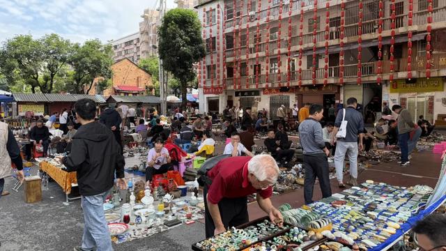 南宁唐人文化园，男女老少都爱逛，为何它那么大吸引力？你去过吗