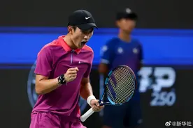 创纪录！中国小将登顶成都公开赛图片