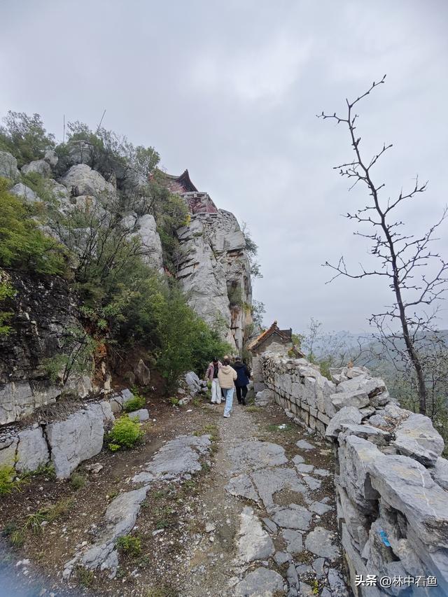 安阳许家沟二龙山，一座建在峭壁上的宫殿，布局精妙，别有洞天