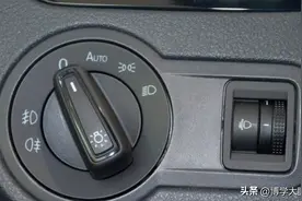 德系车为什么独树一帜，大灯开关不设计到转向灯拨杆上！图片