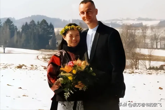 龚琳娜自述离婚内幕：“我们搂着睡了20年，直到他说交了女朋友”