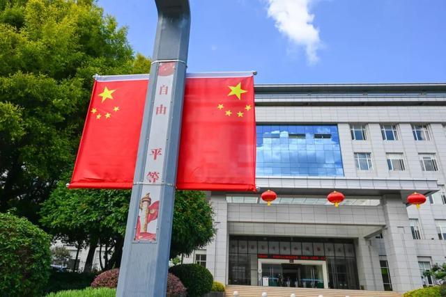 红了！弥勒国庆氛围已拉满，喜迎八方客！