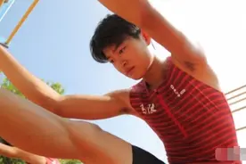 宿迁16岁“风速少年”蔡涵宇：闪耀百米赛道 一骑绝尘夺魁图片