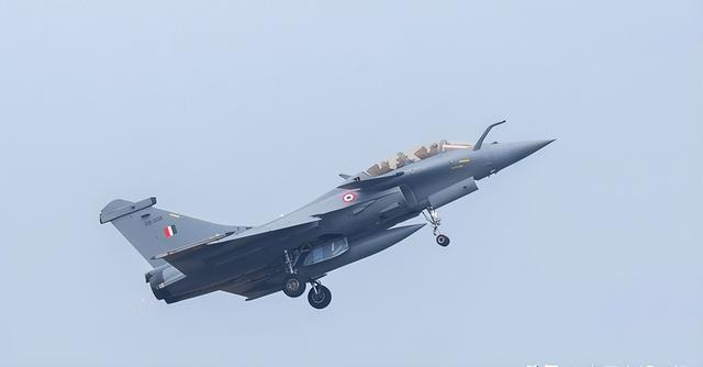 阵风刚升空要找歼10C报仇，一个噩耗从乌克兰传来，印度彻底破防