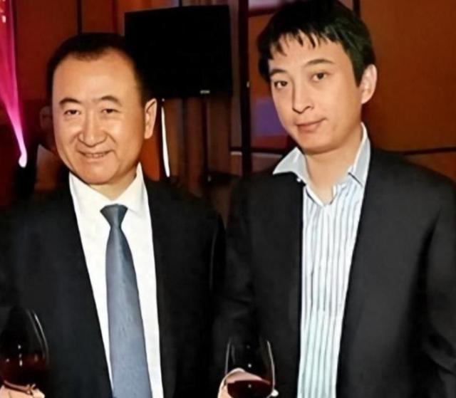 风流成性改不掉？71岁王健林即将开庭，王思聪仍在高消区潇洒挥霍