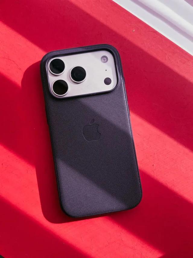 入手iPhone17后，我们还买了这7个好用的配件