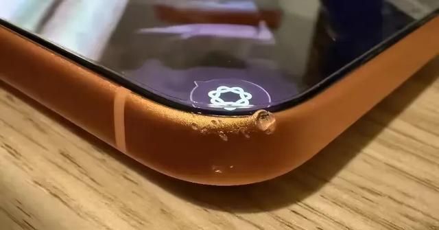 博主：iPhone 17一定要戴壳