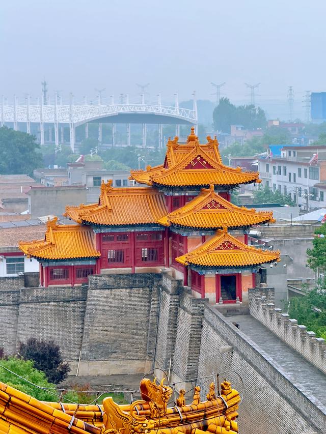 雨中西岳庙（渭南华阴市西岳庙）