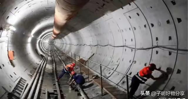 地下巨龙的“排泄物”去哪了？揭秘地铁深挖泥土的消失与价值重生