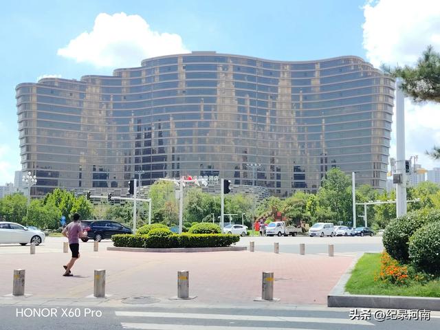 三线城市商丘市中心城区第一个也是唯一个五星级酒店信华建国酒店