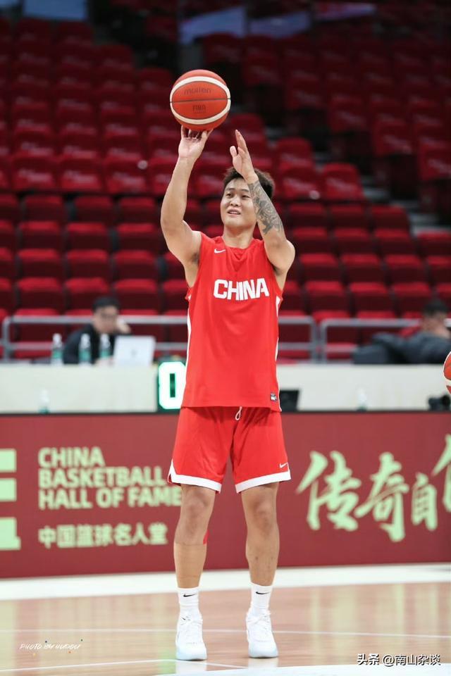 中国男篮在北京五棵松，遭遇开门黑