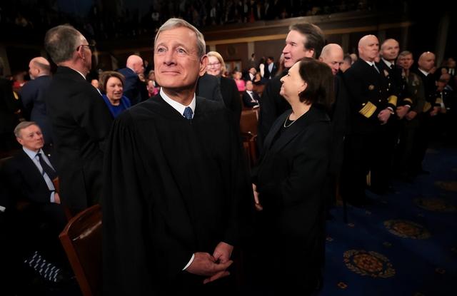 特朗普态度转变，承认因征收关税，美国消费者买了价格更高的商品