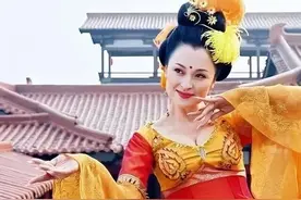 美女貂蝉，策反吕布，诛杀董卓，到底是红颜祸水还是千古美谈…图片