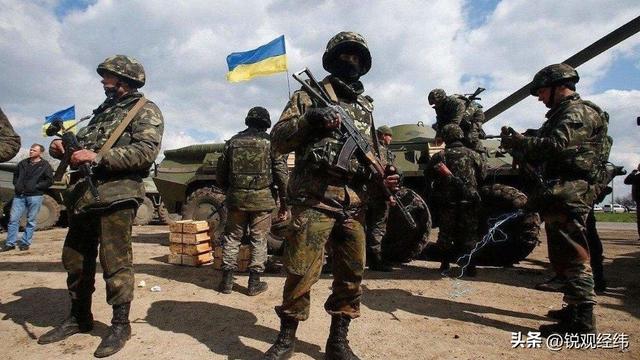 美俄私推28点计划，强夺乌领土，欧洲联手制衡