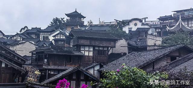 松溉古镇：在雨丝里缝补的一段旧时光