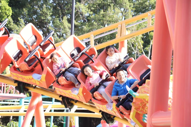 “老广的童年回忆回来了！”广州市区这个游乐场焕新回归