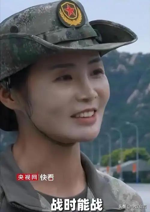 女民兵李思颖阅兵回家后仅半天，又有一个新身份：河北工大研究生