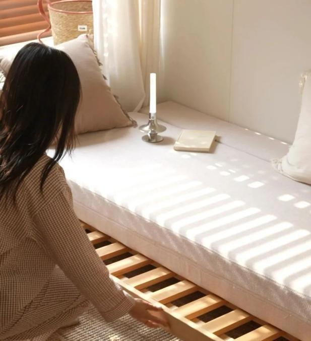 新式床一出，双人床落伍了！现在都流行这种床，省钱美观还实用！